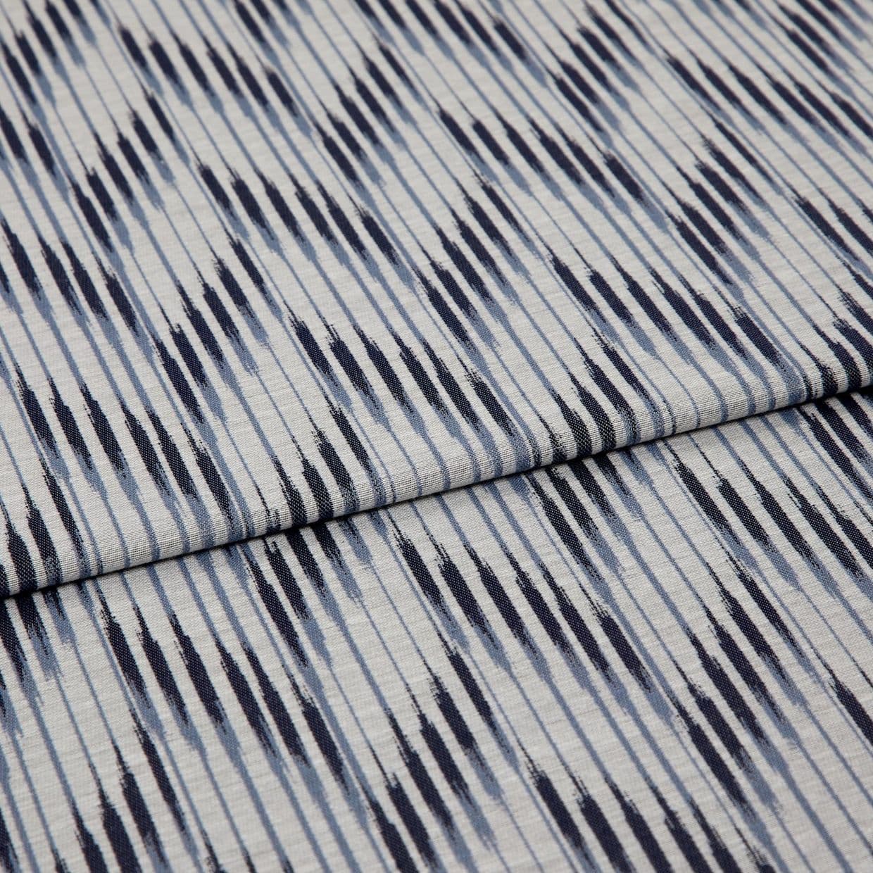 Diffuse Twilight Roman blind